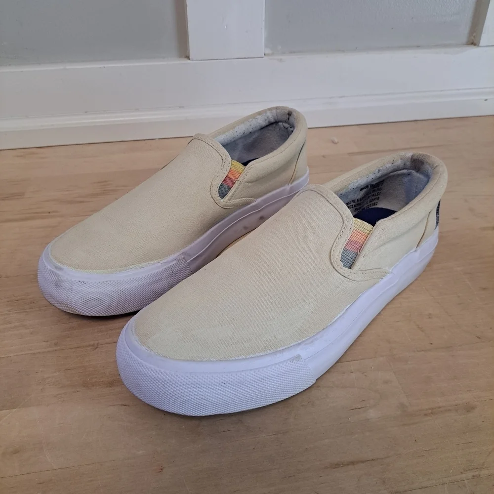 ALDI Gear Canvas Slip-On Sneakers – Size 7